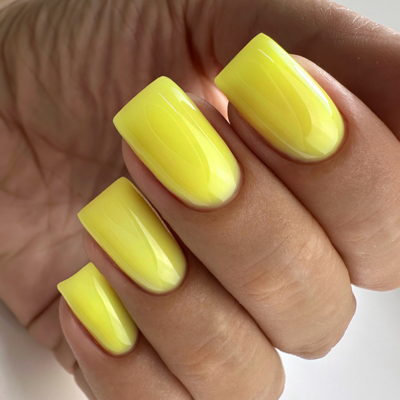 Камуфлююча база PNB, Couture Chic, жовта, 8 мл