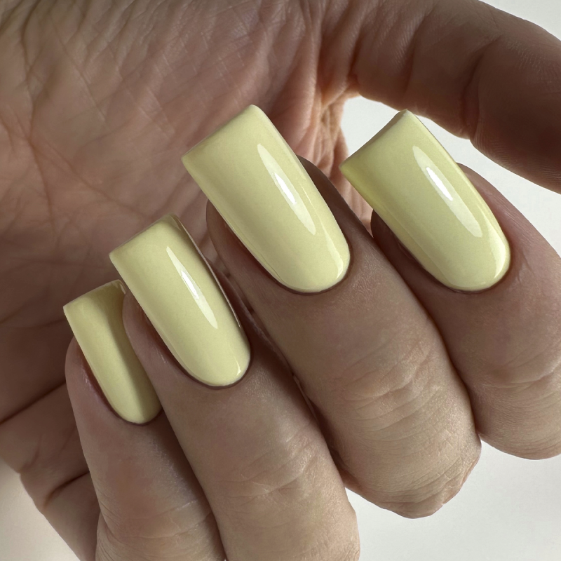 Гель лак PNB 02L Butter Yellow, 8 мл